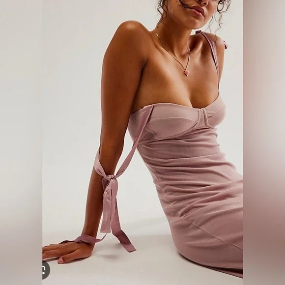 NWOT Free People Intimately, Got Glam Mesh Slip Dress, Large in Pink Salt - Picture 3 of 9